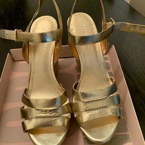 Gold wedge sandals size 10